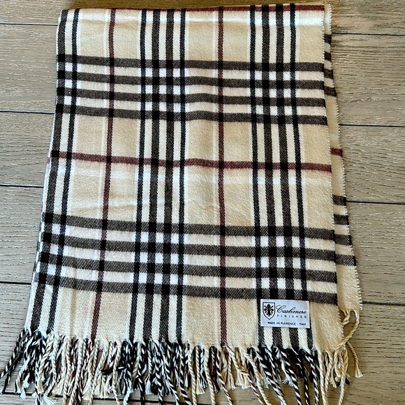 Accessories - Cashmere LV Color Scarf